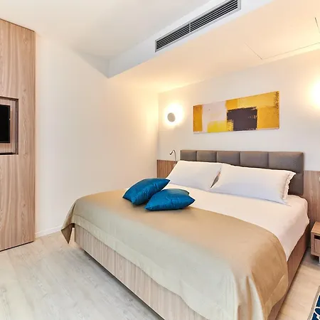 Hotel Garden Plava Laguna 4*