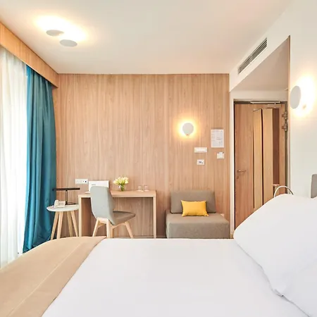 Garden Plava Laguna Hotel 4*