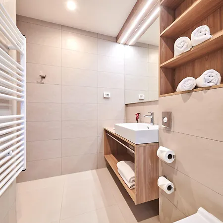 Garden Plava Laguna Hotel 4*
