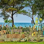 Garden Plava Laguna 4* 우마그