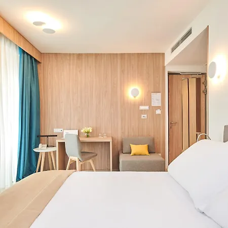 Garden Plava Laguna Hotel 4*