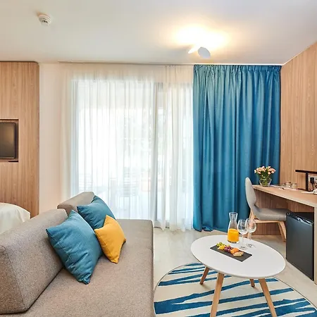 Garden Plava Laguna Hotel 4*