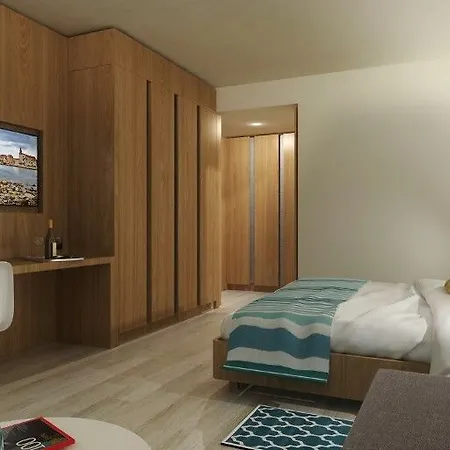 Garden Plava Laguna Ξενοδοχείο 4*